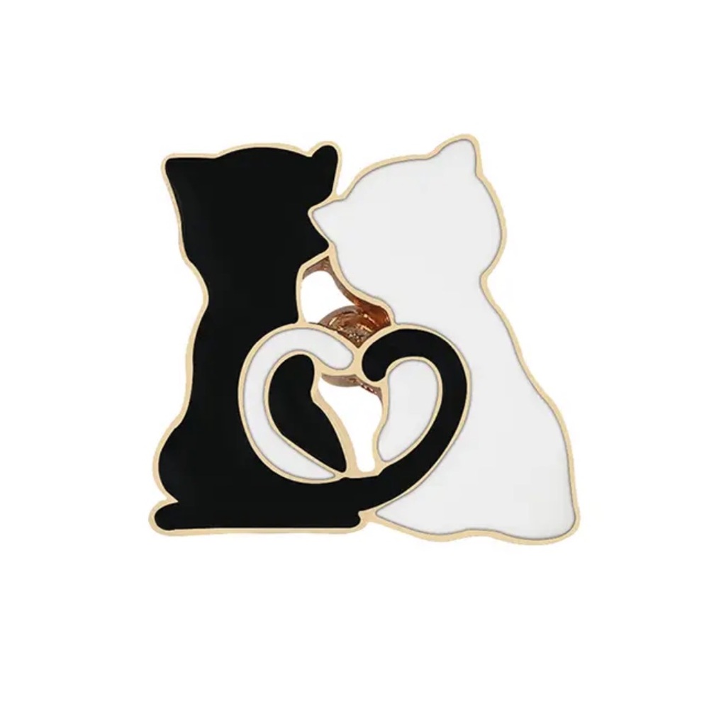 BLACK & WHITE CATS THINCK ENAMEL PIN